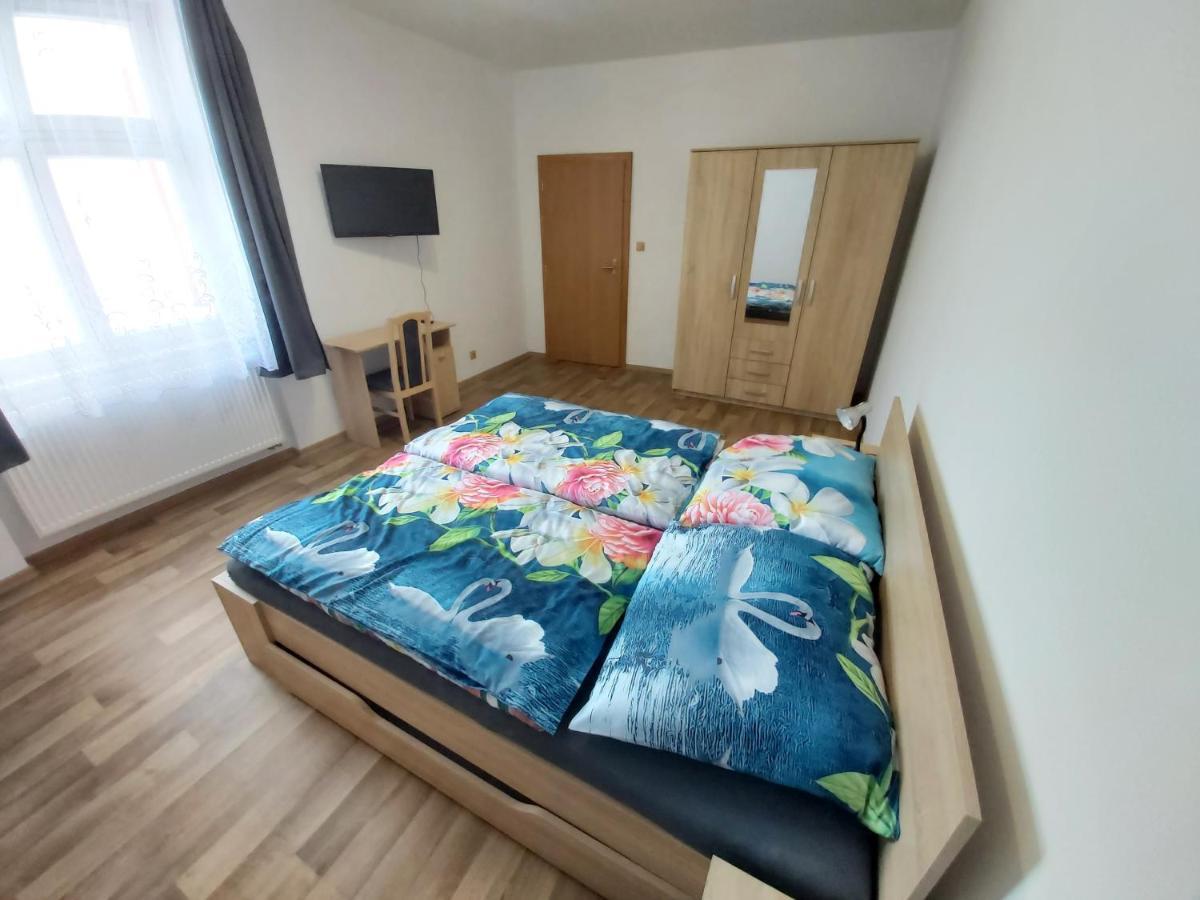 Apartmany Na Valse Susice Bagian luar foto