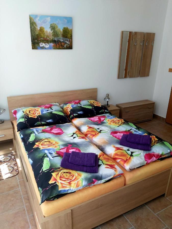 Apartmany Na Valse Susice Bagian luar foto
