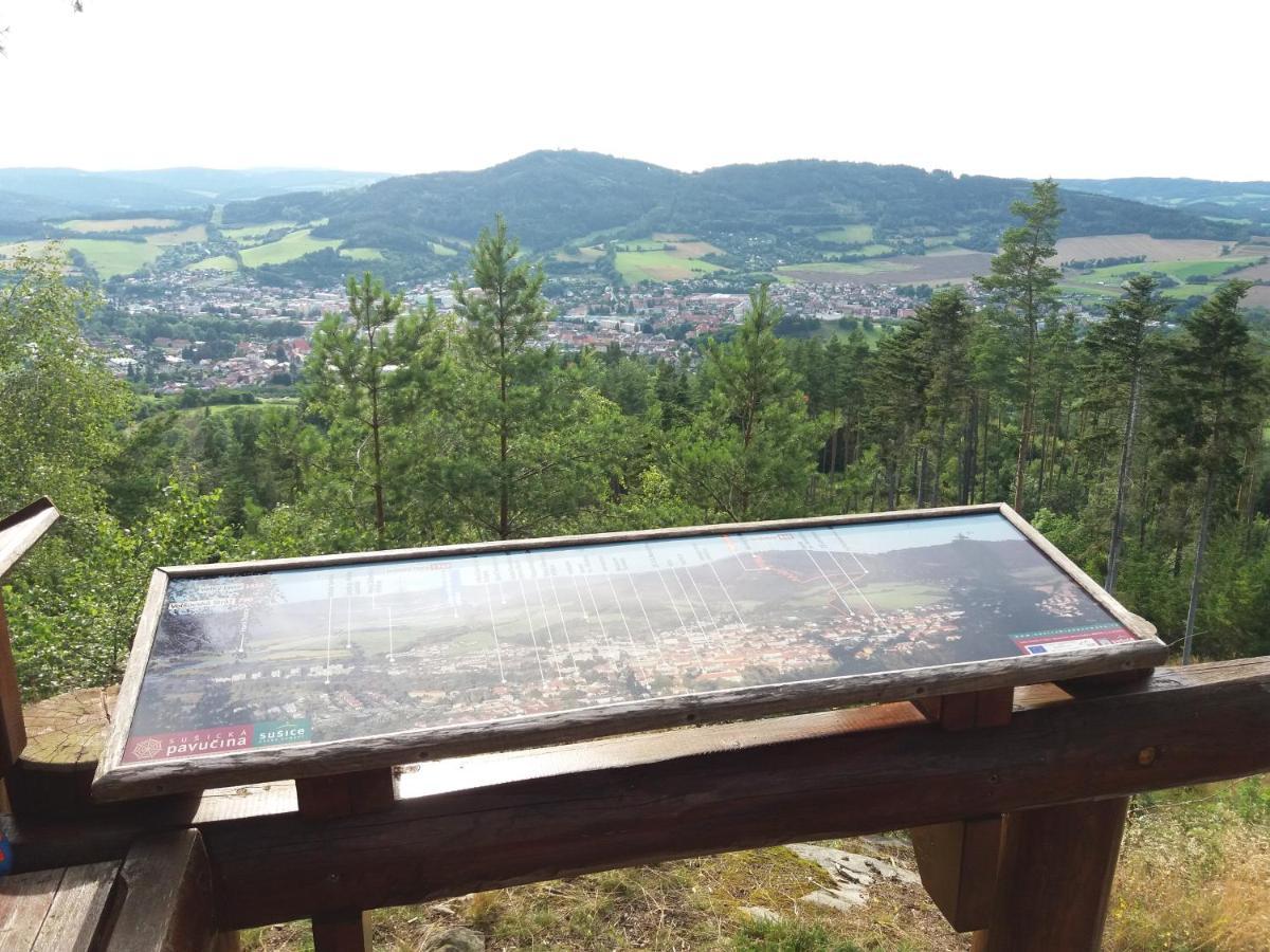 Apartmany Na Valse Susice Bagian luar foto