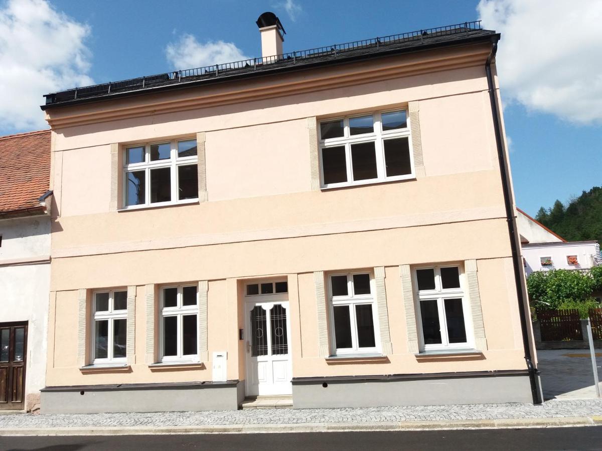 Apartmany Na Valse Susice Bagian luar foto